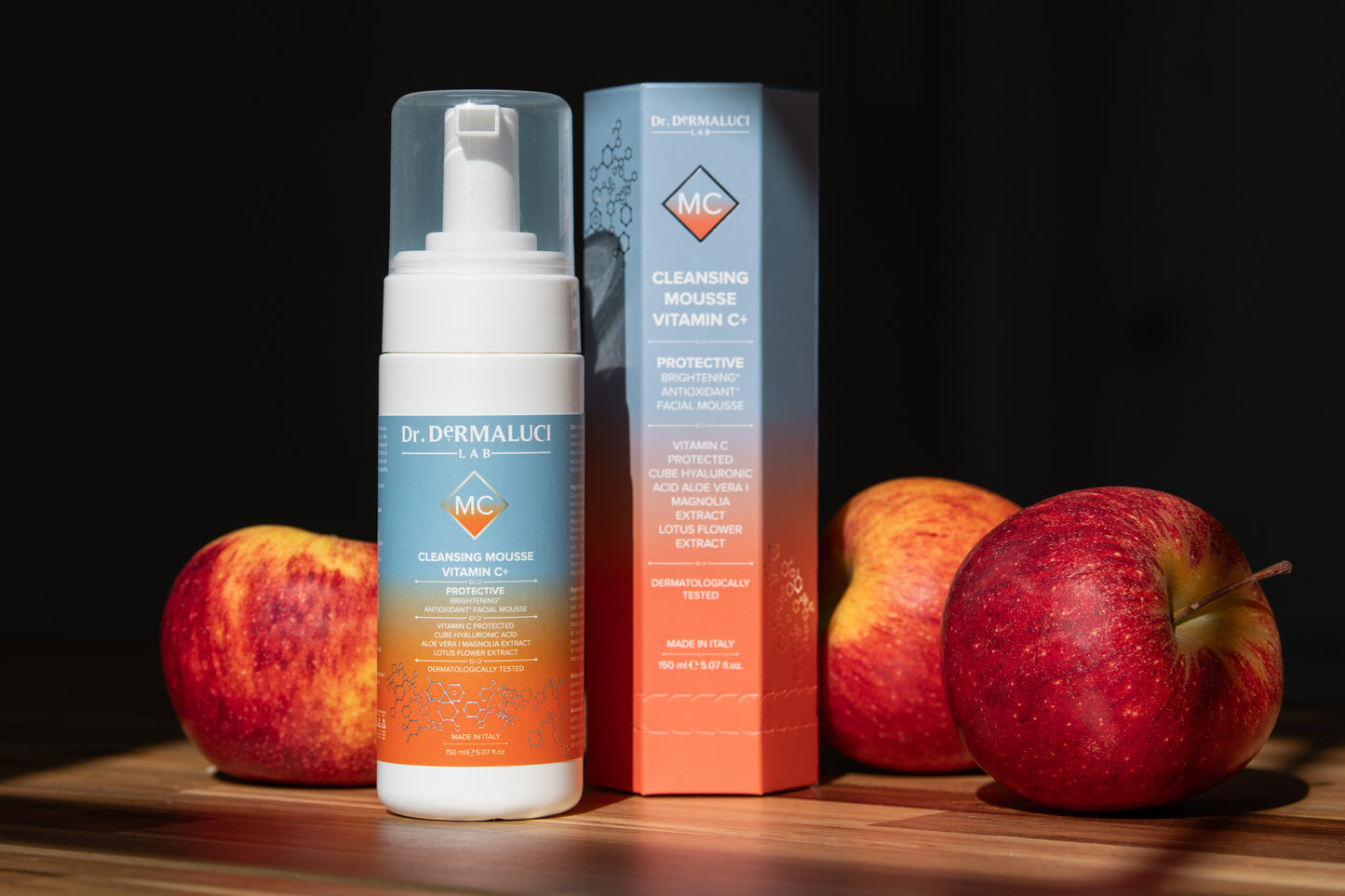 Vitamin C + Hyaluron-Reinigungsschaum