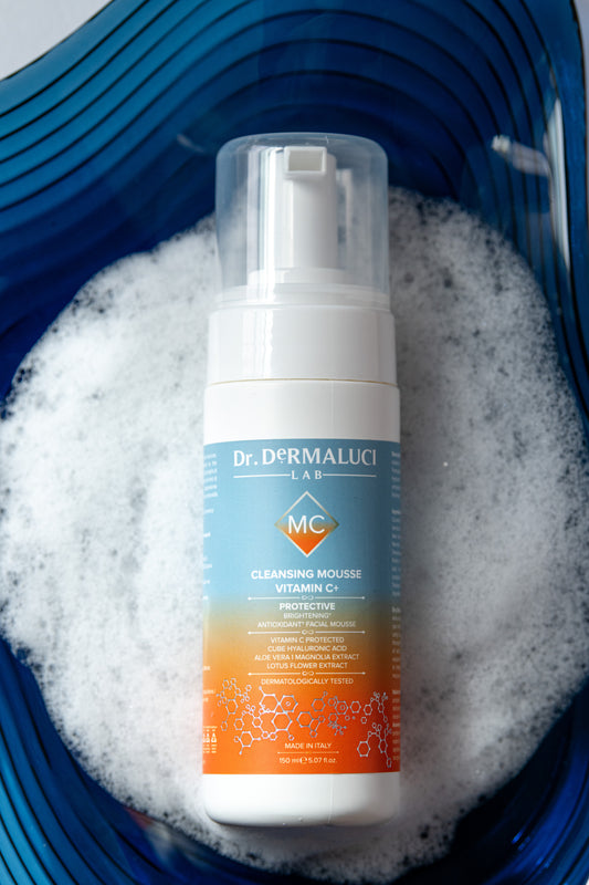 Vitamin C + Hyaluron-Reinigungsschaum